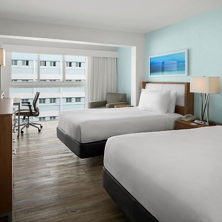 Courtyard By Marriott Nassau Downtown/Junkanoo Beach Exteriör bild