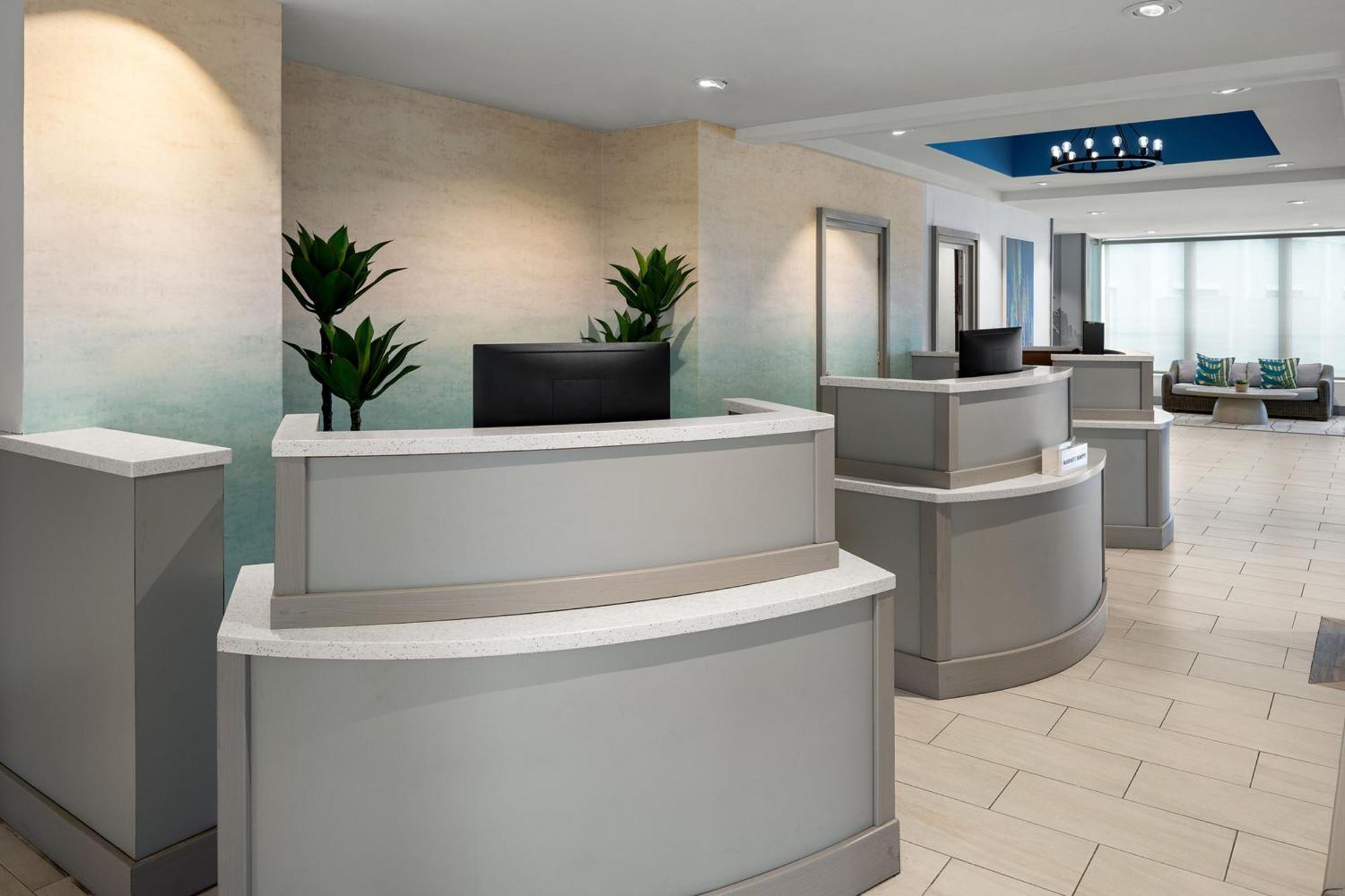 Courtyard By Marriott Nassau Downtown/Junkanoo Beach Exteriör bild