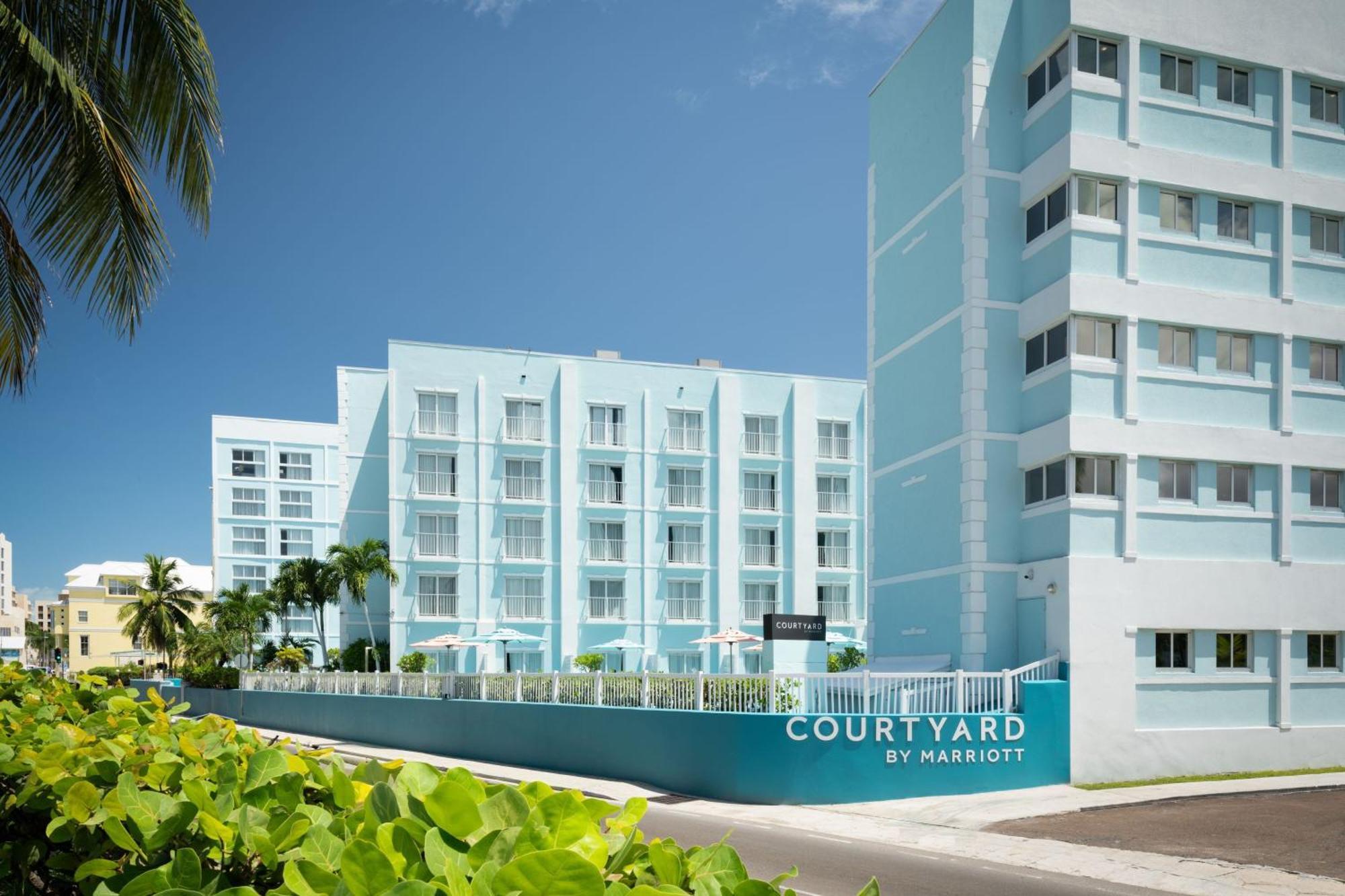 Courtyard By Marriott Nassau Downtown/Junkanoo Beach Exteriör bild