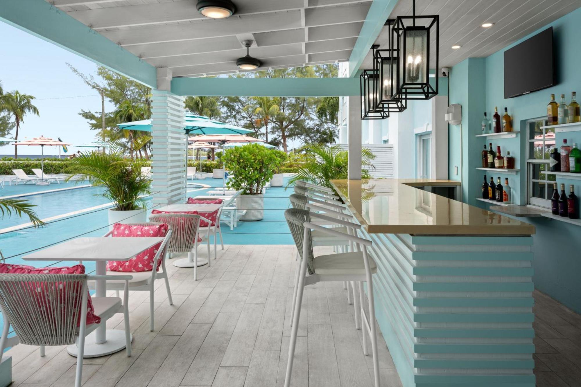 Courtyard By Marriott Nassau Downtown/Junkanoo Beach Exteriör bild