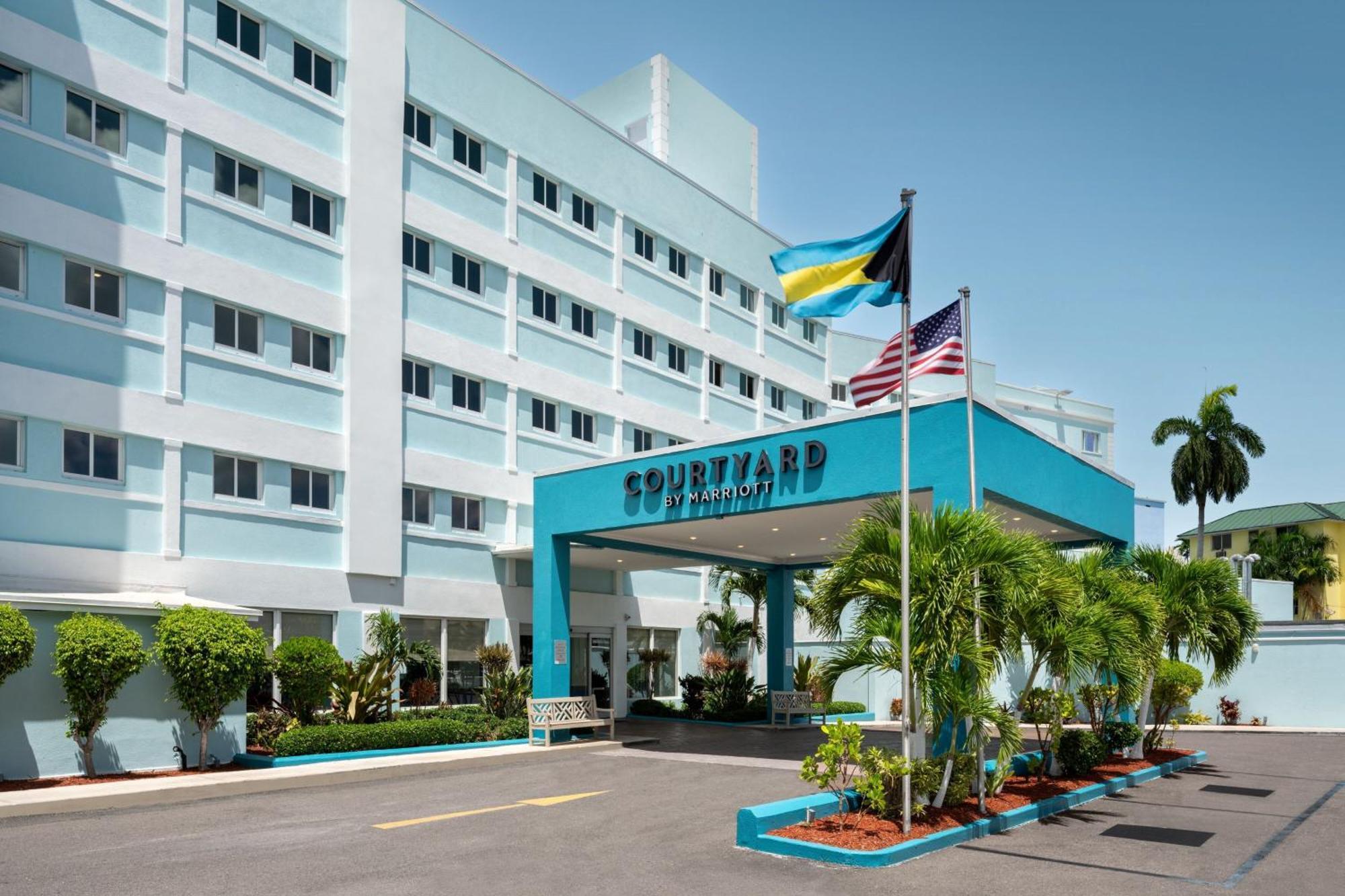 Courtyard By Marriott Nassau Downtown/Junkanoo Beach Exteriör bild